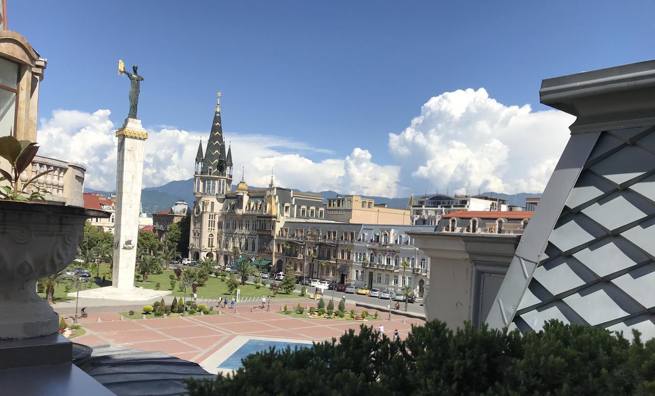 Cozy Studio On Europe Square Batumi Exterior foto